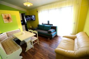 Family friendly seaside apartments Pirovac, Sibenik - 13692