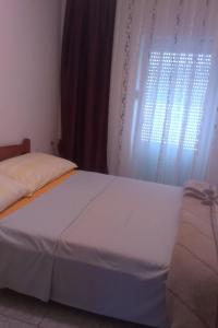 Two-Bedroom Apartment room in Apartments with a parking space Povljana Pag - 12169