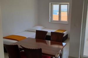 One-Bedroom Apartment with Terrace and Sea View room in Apartment Bilo 14601a