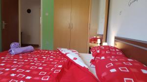 Apartments with a parking space Viskovici, Rasa - 14691