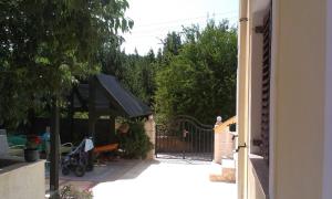 Family friendly seaside apartments Preko, Ugljan - 14692