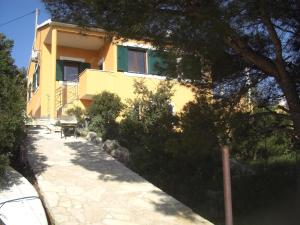 Apartments by the sea Cove Donja Kruscica - Donja Krusica, Solta - 14709