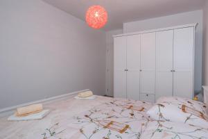 Apartments with a parking space Kastel Stafilic, Kastela - 14714