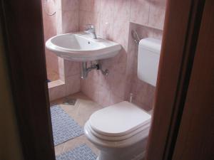 Apartments with WiFi Dubrovnik - 14722