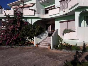 Apartments by the sea Kozino, Zadar - 14723 