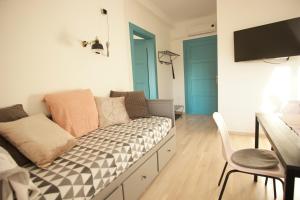 Apartments with WiFi Zagreb - 14588 