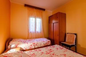 Seaside family friendly house with a swimming pool Karbuni, Korcula - 14776