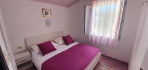 Two-Bedroom Apartment with Terrace and Sea View room in Family friendly seaside apartments Sevid Trogir - 14790