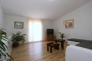 Apartments with a parking space Zadar - 14796