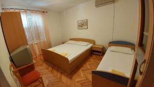 Apartment Novalja 13006c