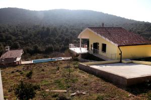 Family friendly house with a swimming pool Vinisce, Trogir - 14858