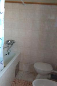 Apartments with parking space Rukavac, Vis - 13337