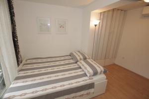 Apartments with a parking space Zadar - 14958