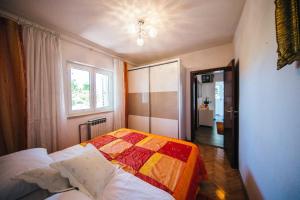 Apartments by the sea Podstrana, Split - 14982