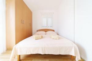 Apartments by the sea Preko, Ugljan - 14985