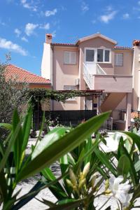 Apartments by the sea Podstrana, Split - 14993