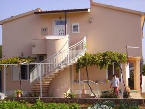 Apartments by the sea Trogir - 14988