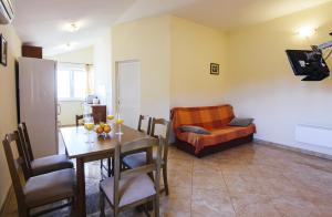 Apartment Preko 14985b