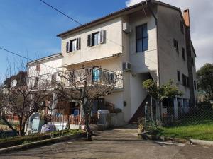 Apartments with a parking space Murine, Umag - 14994 