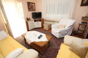 Apartment Trogir 15011a