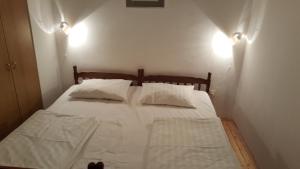 Apartments by the sea Selce, Crikvenica - 15063