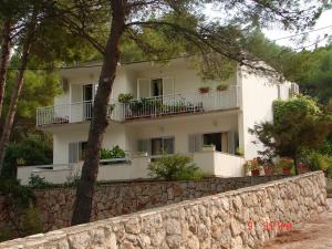 Apartments by the sea Jelsa, Hvar - 15073