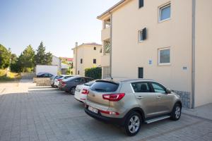 Apartments with a parking space Punat, Krk - 15094 
