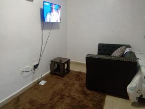 Lux Suites Shooters Apartments Utawala