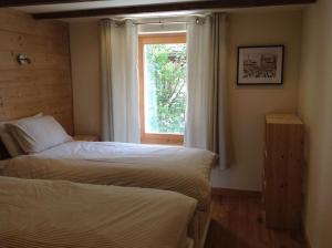 Chalets Spacious Ski Chalet In Traditional French Village, sleeps 8, Four Star with fibre broadband : photos des chambres