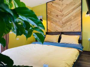 Wooden House 38 Hang Cot - 5 to HoanKiem Lake & Al Noor Mosque