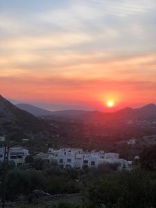 Cycladic Luxury Maisonette