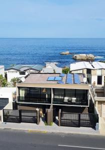 Villa Pietra - Camps Bay