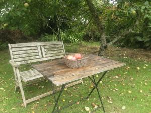 1 Bed Cabin - Sleeps 2 - Garden - Parking - Wifi