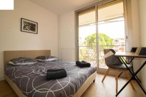 005- Appartement 6 chambres, Tramway, Parking,Clim