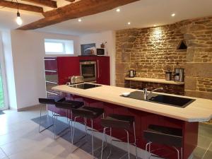 La grange de Victor 1214 pers - Mont-Saint-Michel