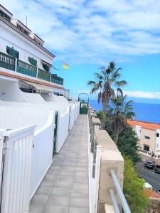 Sunny Holidays in Casa Familiar Playa La Arena