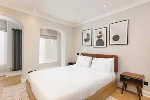 PenthouseStays Chelsea - Luxury 2 Bedroom Apartment w/King Bed - near King's Road - Kensington