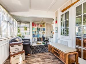 Charming Family Home and Garden Close To The Beach - Pass the Keys