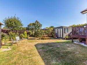 Charming Family Home and Garden Close To The Beach - Pass the Keys