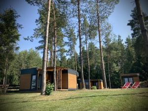 Makosieje Resort-komfortowy domek 15m od jeziora,widok na jezioro,ogrzewanie,wi-fi