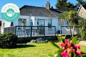 Wavecrest Holiday Cottage by Trident Holiday Homes - Glenawilling
