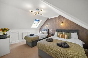 PRIME 3 BED HOUSE to BICESTER OUTLET for 8 People by Platinum Key Properties