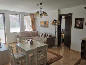 Sveti Vlas Kambani Bells 3 Ap 7a