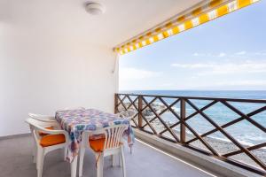 Playa de la Arena Holiday Home by Sydney