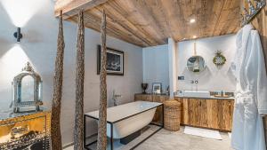 Chalets Chalet Orca, Val d'Isere - 14 pers - 420m2 : photos des chambres