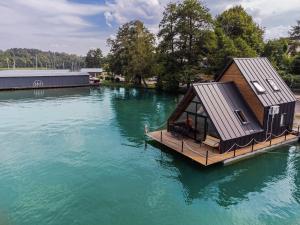 Domek na Wodzie FM - Czarna perła