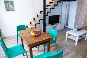 Studio Apartment Next To Famous Party House A38