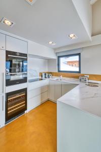 Verbier Village Levron 3br chalet large terrace facing south