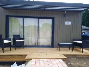 Maisons d'hotes Studio au fil de l'eau : Chambre Double - Vue sur Jardin