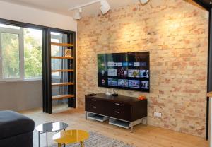 Bright & Spacious 1BD Apartment with a Charming Balcony by Flat Mаnager